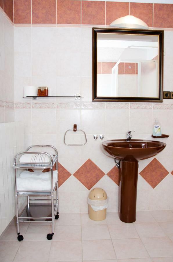 Guesthouse Ruza Сень Экстерьер фото